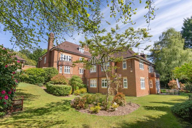 Wood End Drive, Barnt Green, B45 2 bed apartment for sale