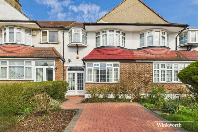 Manor Close, London NW9 3 bed terraced house for sale