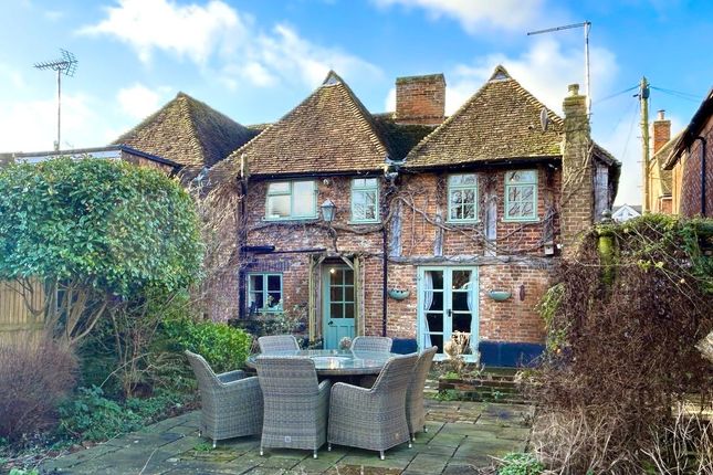 High Street, Canterbury CT4 3 bed character property for sale