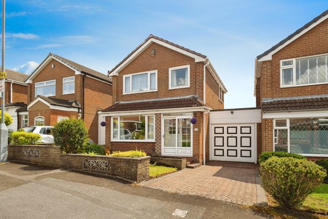 3 bedroom link detached house for sale