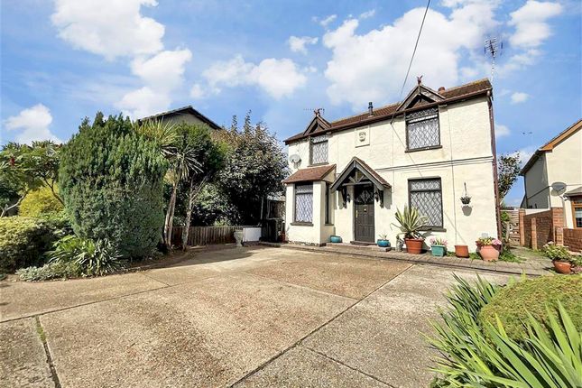 Runwell Road, Wickford, Essex 3 bed detached house for sale