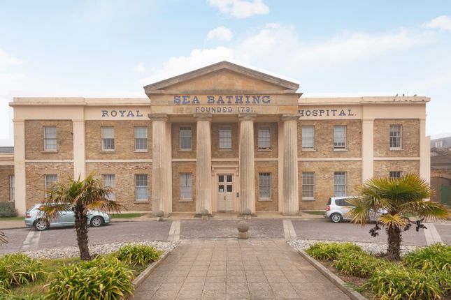 Royal Seabathing, Margate, Kent, CT9 2 bed flat for sale