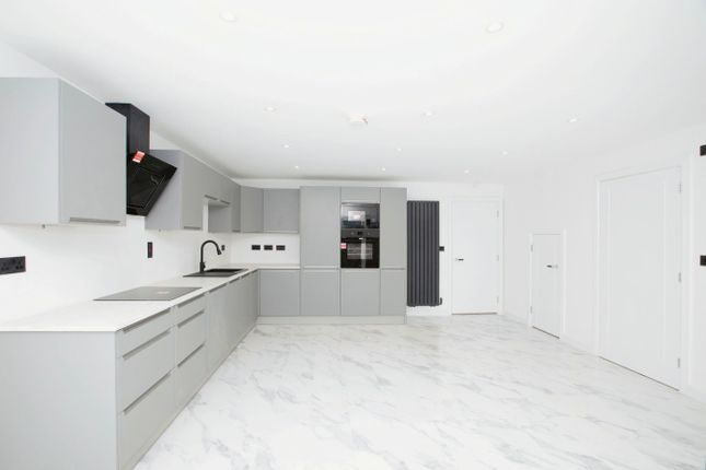 Chapel Lane, Chorley PR7 5 bed detached house for sale