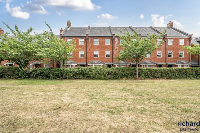 Friday Street, Haydon End, Swindon, SN25 3 bed terraced house for sale