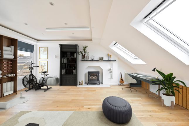 4 bedroom terraced house for sale