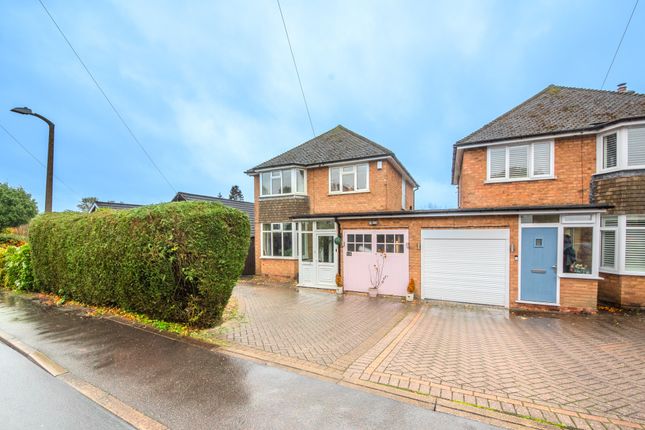 3 bed link detached house