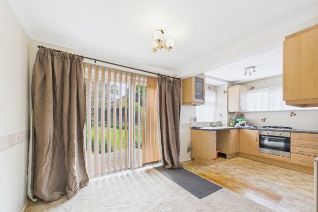 West Woodside, Bexley DA5 3 bed end of terrace house for sale