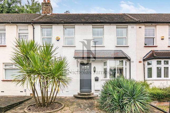 Hood Avenue, Southgate, London, N14 3 bed terraced house for sale