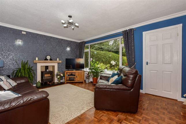 Ham Lane, Lenham, Maidstone, Kent 3 bed detached house for sale