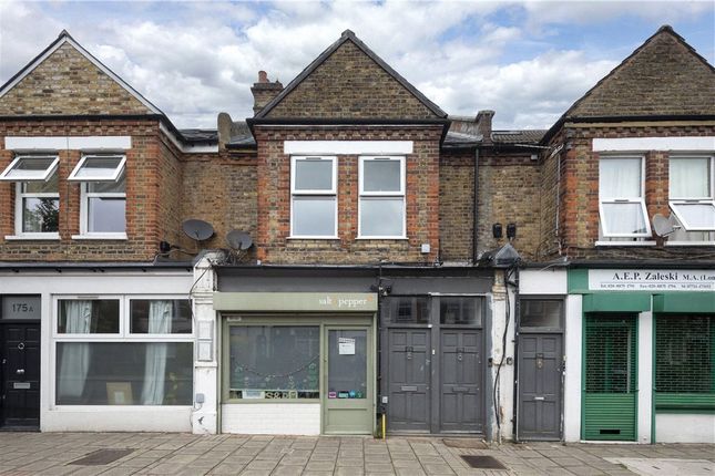 Terraced house for sale