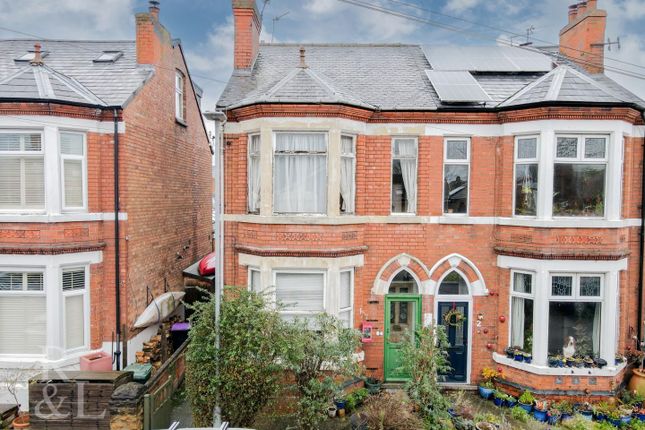 4 bedroom semi-detached house for sale