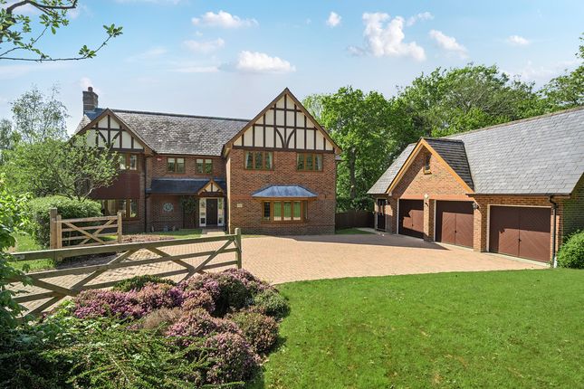 6 bedroom detached house for sale