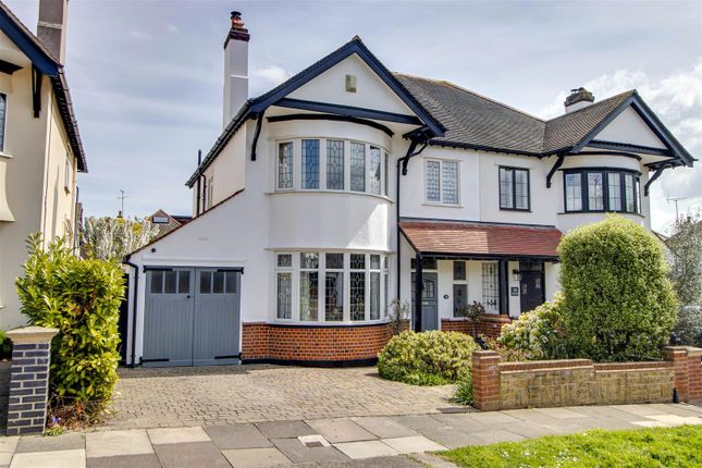 Hillway, Chalkwell SS0 4 bed semi