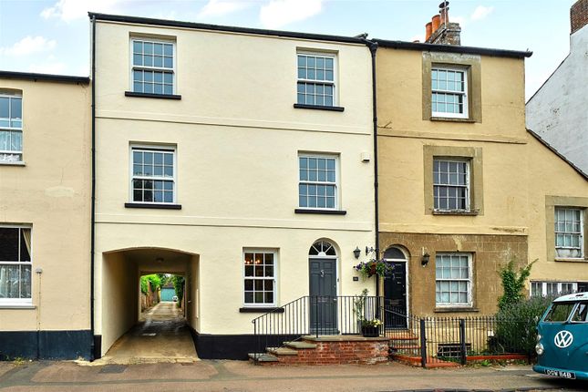 4 bedroom town house for sale