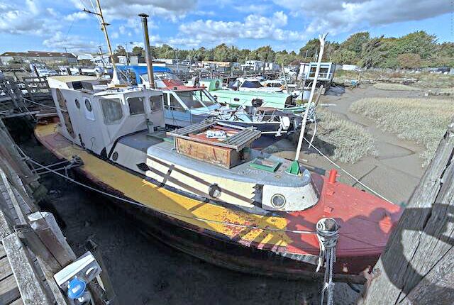 Knight Road, Rochester ME2 1 bed houseboat for sale