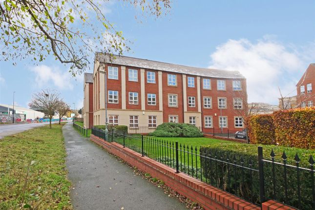 Martins Court, Leeman Road, York 2 bed apartment for sale