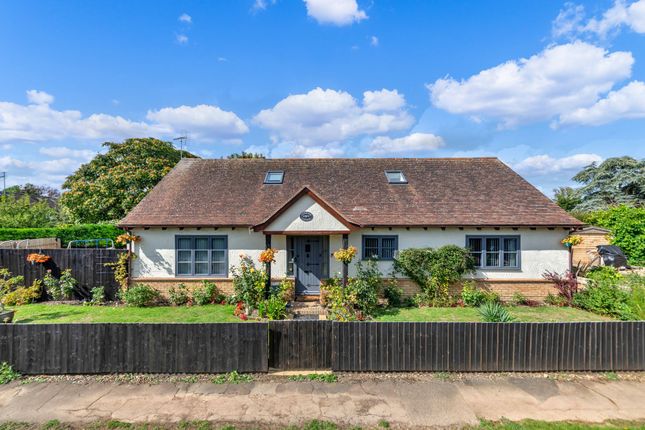 The Terrace, Cambridge CB22 4 bed detached bungalow for sale