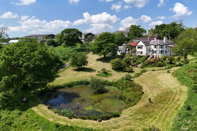 8 bedroom country house for sale