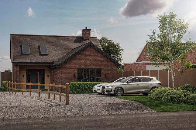Haye Lane, Mappleborough Green 3 bed property with land for sale