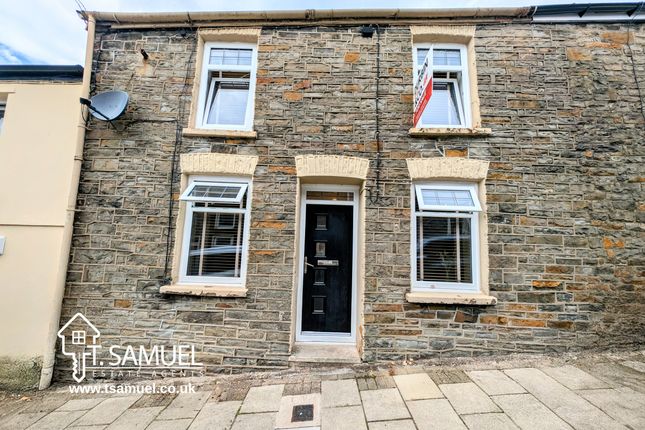 Seymour Street, Mountain Ash. CF45 4BL 2 bed terraced house for sale