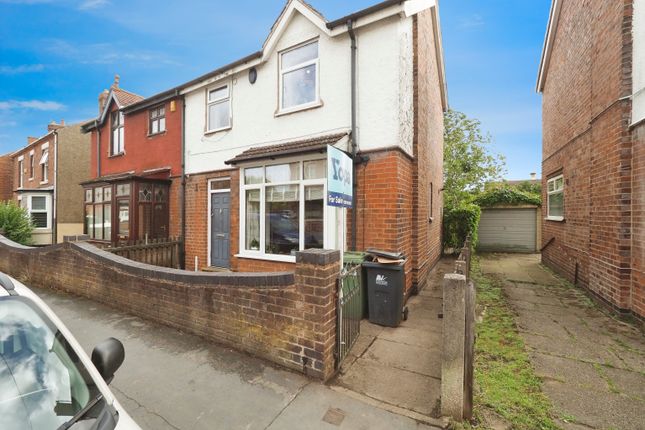 2 bedroom semi-detached house for sale