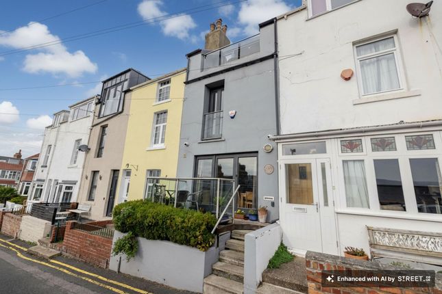 Castle Terrace, Scarborough, YO11 3 bed cottage for sale