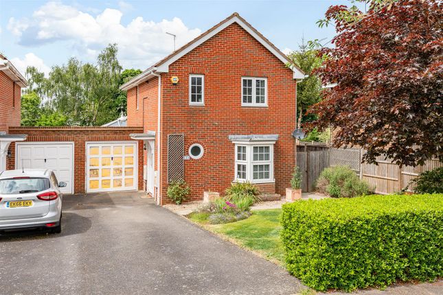 Longcroft Lane, Welwyn Garden City 3 bed detached house for sale