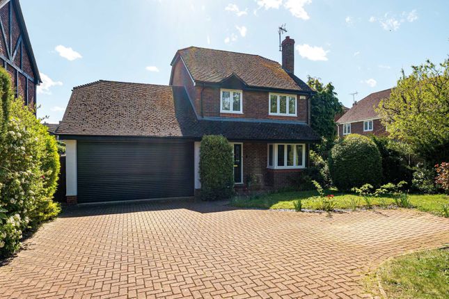 New Road, Reading RG10 4 bed detached house for sale