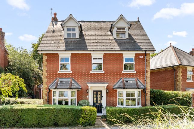Oakland Place, Buckhurst Hill IG9 5 bed detached house for sale