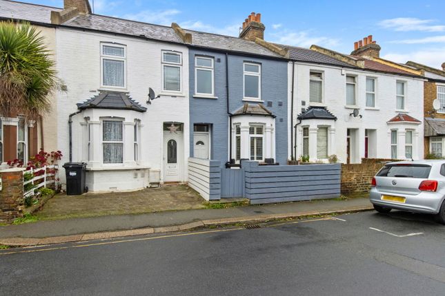 Cross Lances Road, Hounslow TW3 3 bed terraced house for sale