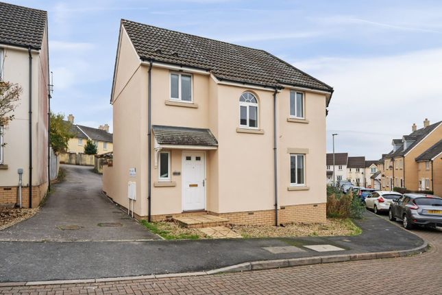 Biddiblack Way, Bideford 3 bed semi