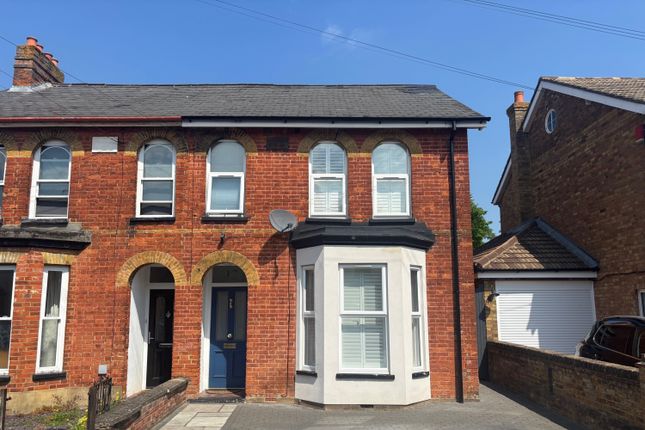 Strode Street, Egham, Surrey, TW20 3 bed semi