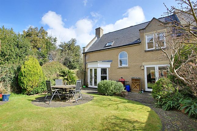 4 bedroom semi-detached house for sale