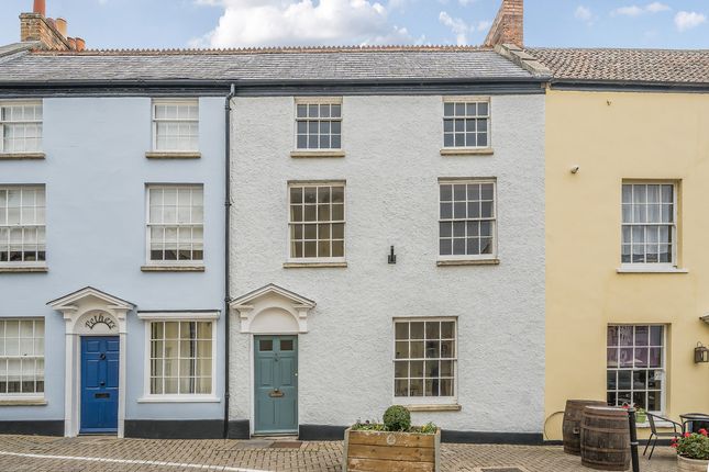 4 bedroom terraced house for sale