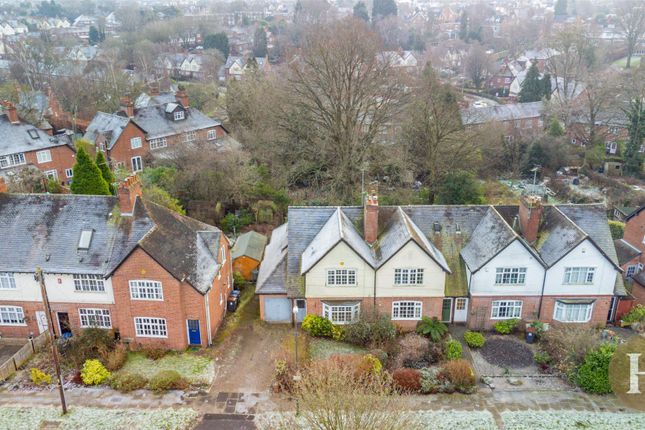 3 bed end terrace house