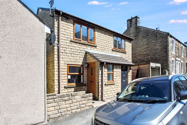 York Street, Barnoldswick... 2 bed semi