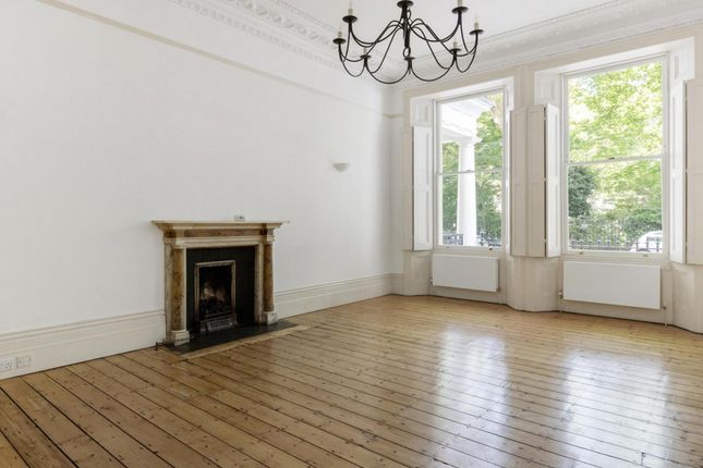 Courtfield Gardens, London, SW5 2 bed apartment for sale