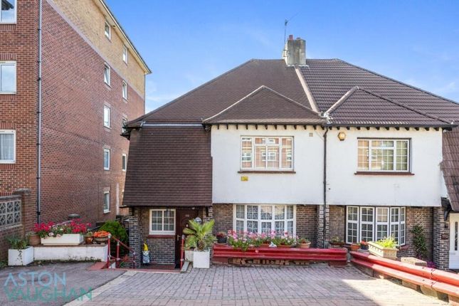Hove, East Sussex BN3 4 bed semi