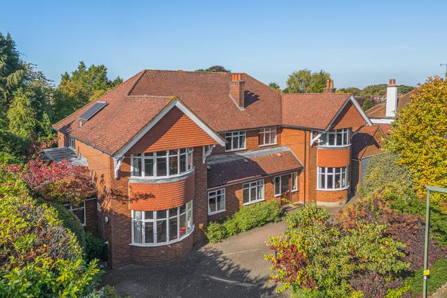 6 bedroom house for sale