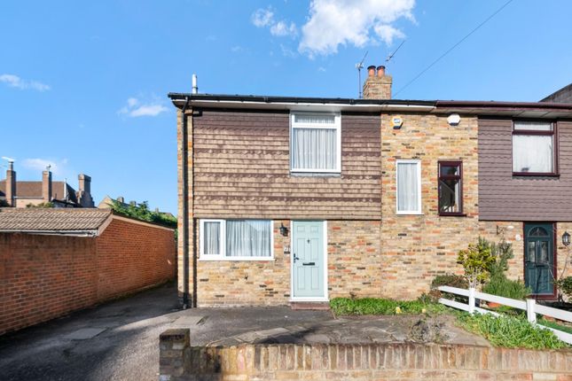 Heath Road, Uxbridge, UB10 0SL 2 bed house for sale