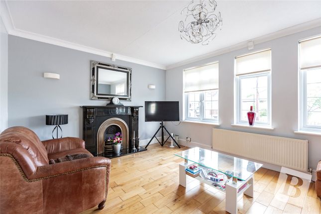 Lime Avenue, Upminster, RM14 3 bed detached house for sale