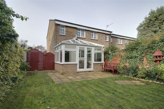 Hazelbank Road, Chertsey, Surrey, KT16 2 bed end of terrace house for sale