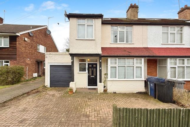 Potters Road, Barnet 4 bed end of terrace house for sale