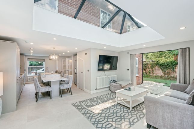 Primrose Lane, Shirley, B90 3 bed detached house for sale