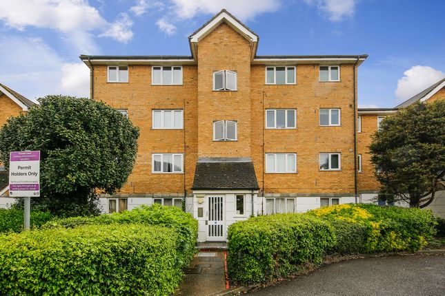 Studio flat for sale