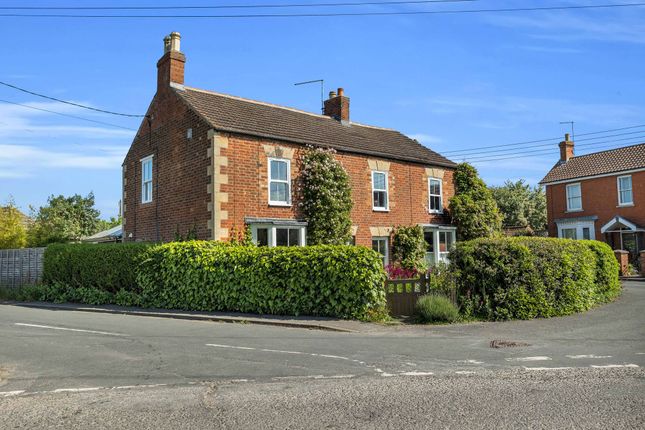 The Green, Thurlby, PE10 4 bed detached house for sale