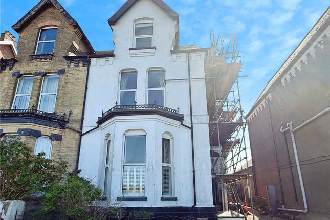 Ilfracombe, Devon 2 bed flat for sale