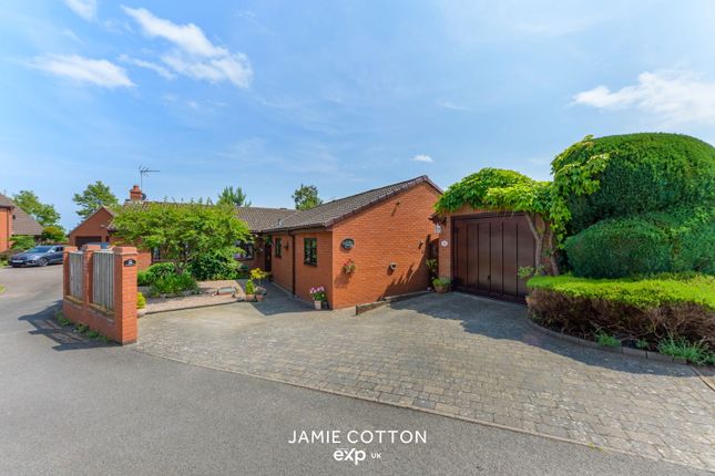 Woodbury Park, Worcester WR6 4 bed detached bungalow for sale
