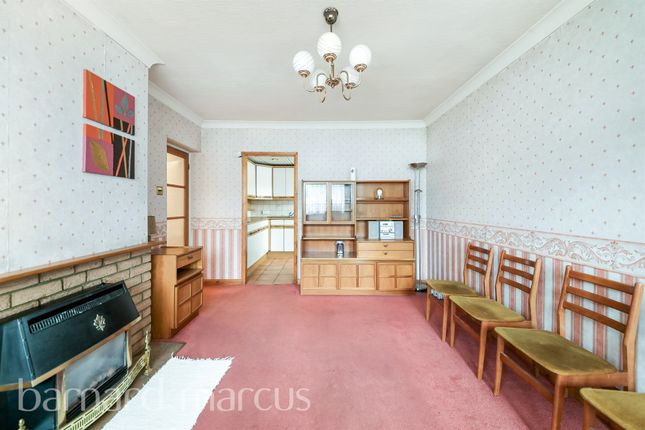 2 bedroom ground floor flat for sale