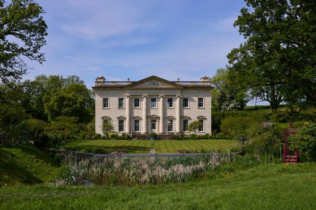 6 bedroom country house for sale